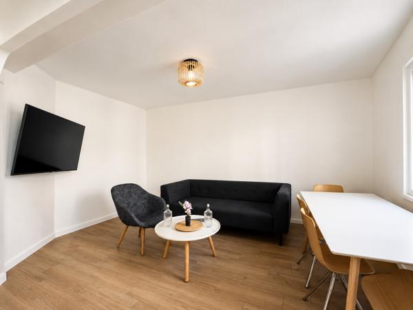 Maison
         3 pièces
        - 105 m² 100 000 € *