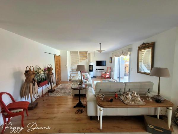 Dpt Charente Maritime (17), à vendre CHATELAILLON PLAGE Villa de 170 m² - Piscine - Terrain de 627,00 m²