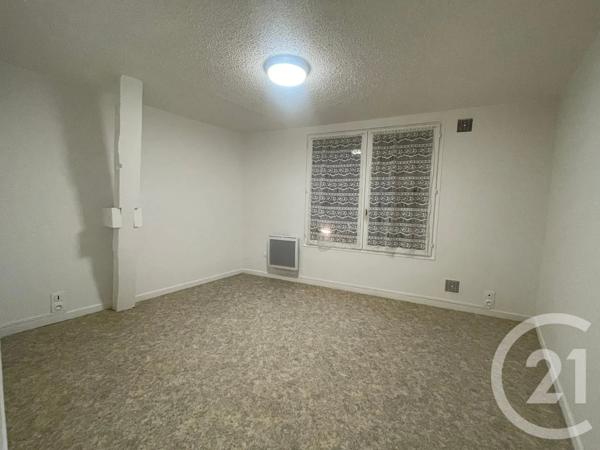 Immeuble à vendre  300 m 2   ST QUENTIN  - 02