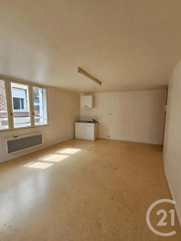 Immeuble à vendre  300 m 2   ST QUENTIN  - 02