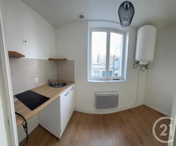 Immeuble à vendre  300 m 2   ST QUENTIN  - 02