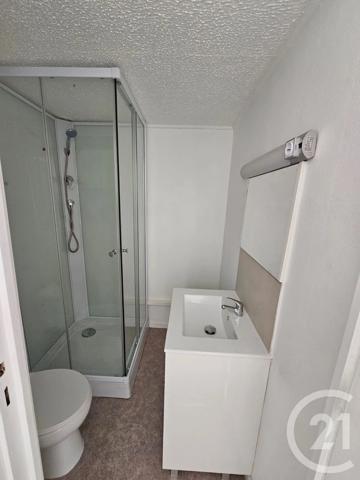 Immeuble à vendre  300 m 2   ST QUENTIN  - 02