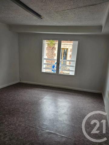 Immeuble à vendre  300 m 2   ST QUENTIN  - 02
