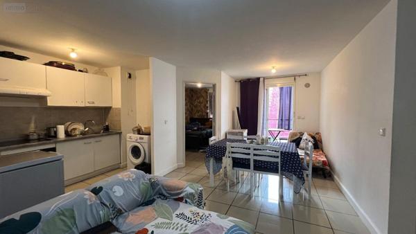 Appartement à vendre à Sainte-Clotilde à la Réunion (97490), ref : 97405/129   
le moufia