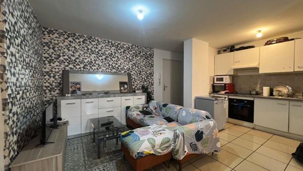 Appartement à vendre à Sainte-Clotilde à la Réunion (97490), ref : 97405/129   
le moufia