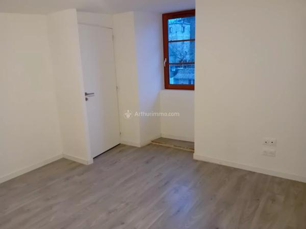 Location Appartement 3 pièces 53 m2 à Monestiés