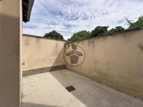 Location                                                      Maison
                        
                     3 pièces                      62 m2                     à Saint-Quentin