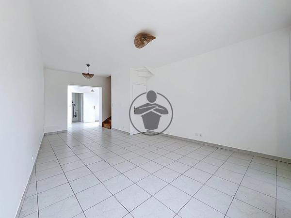 Location                                                      Maison
                        
                     3 pièces                      62 m2                     à Saint-Quentin
