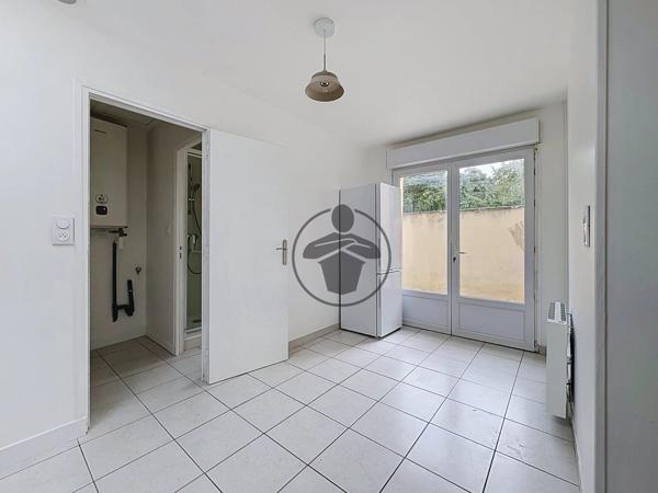 Location                                                      Maison
                        
                     3 pièces                      62 m2                     à Saint-Quentin