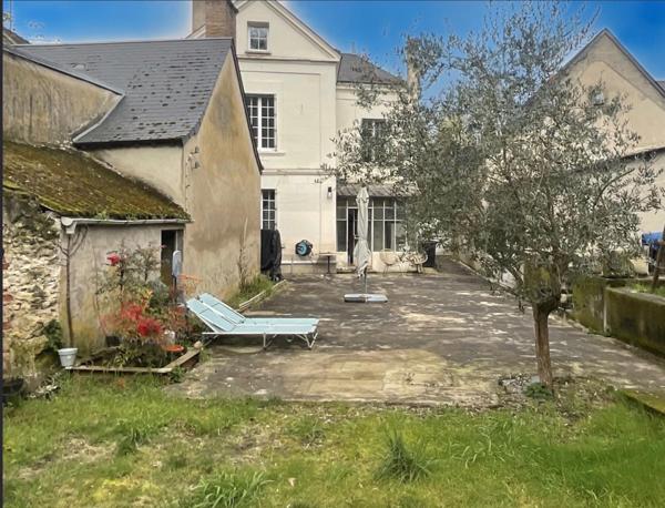 Maison de charme sur les quais de la Loire