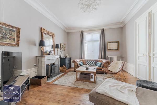 Maison à vendre 8 pièces 220m² Chinon (37500)