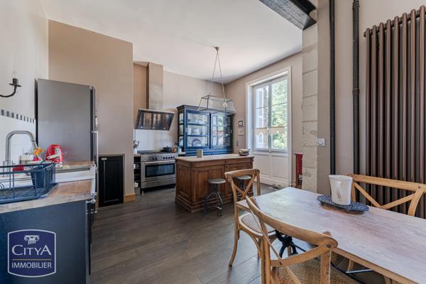 Maison à vendre 8 pièces 220m² Chinon (37500)