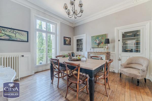 Maison à vendre 8 pièces 220m² Chinon (37500)
