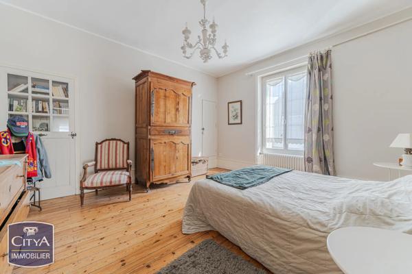 Maison à vendre 8 pièces 220m² Chinon (37500)