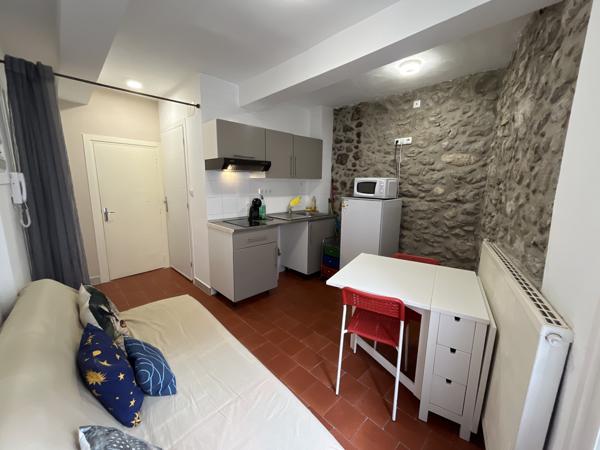 Agde (34300) DEPT 34 - AGDE. IMMEUBLE DE RAPPORT. TROIS APPARTEMENTS, UNE SEULE ADRESSE : UN PLACEMENT IDÉAL AU CŒUR D’AGDE