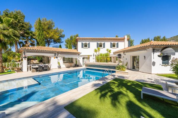 Vente Maison de luxe Gémenos 7 Pièces 401 m²