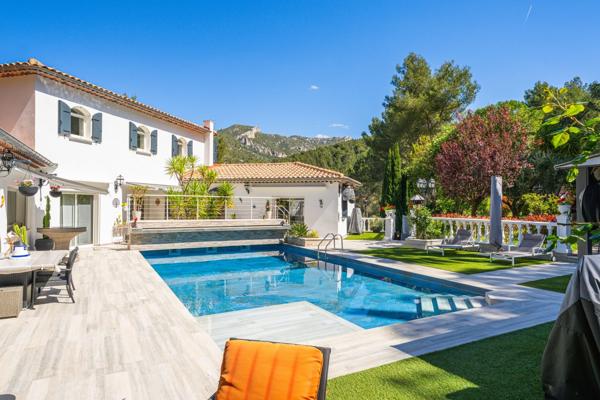 Vente Maison de luxe Gémenos 7 Pièces 401 m²