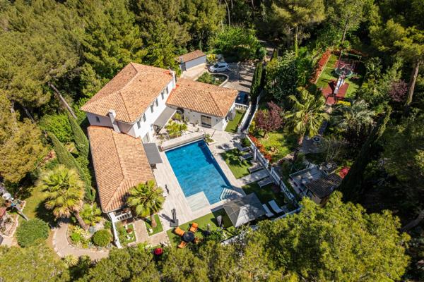 Vente Maison de luxe Gémenos 7 Pièces 401 m²