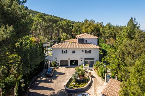 Vente Maison de luxe Gémenos 7 Pièces 401 m²
