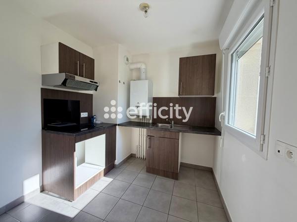 Appartement
         3 pièces
        - 57 m² 145 000 € *