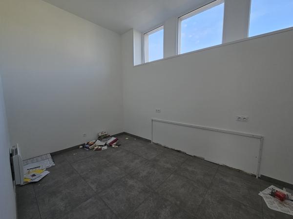Immeuble
        
        - 700 m² 339 500 € *