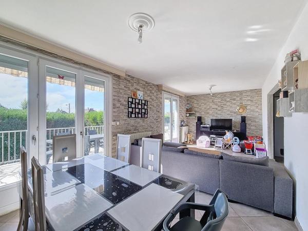 à 5mn de la gare Direct Paris, proche commodités