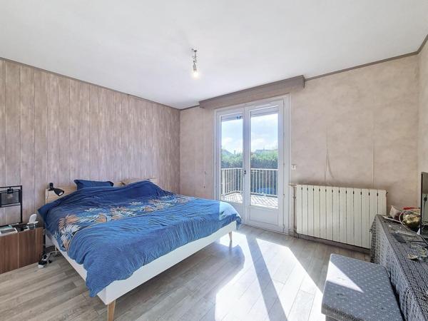 à 5mn de la gare Direct Paris, proche commodités