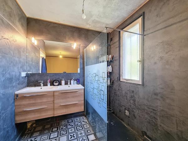 à 5mn de la gare Direct Paris, proche commodités