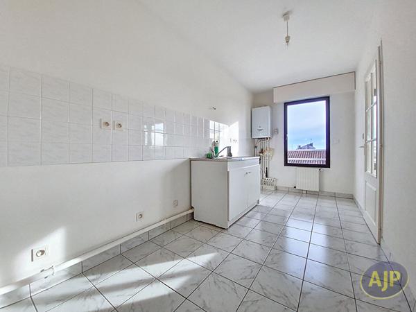 Vente appartement La Roche Sur Yon : 149 940 € - AJP Immobilier La Roche-sur-Yon