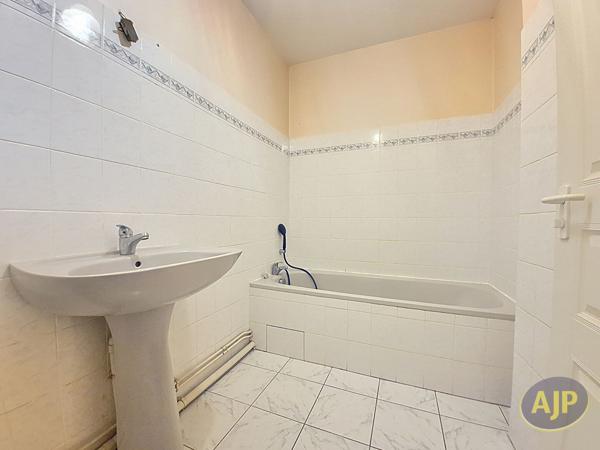 Vente appartement La Roche Sur Yon : 149 940 € - AJP Immobilier La Roche-sur-Yon