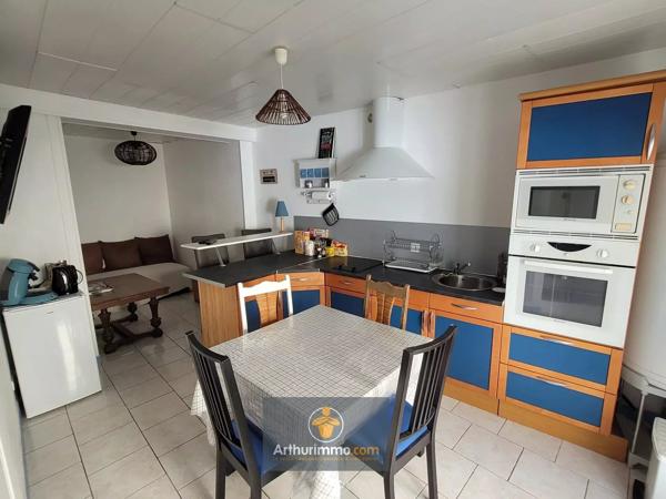 Vente                                                      Maison
                        
                     3 pièces                      45 m2                     à Courçon
