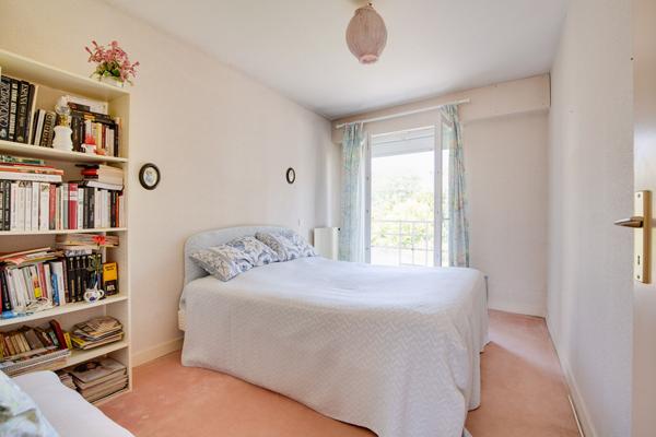 A VENDRE MAISON FAMILIALE NANTES JARDIN DES PLANTES AVEC GARAGE ET PATIO