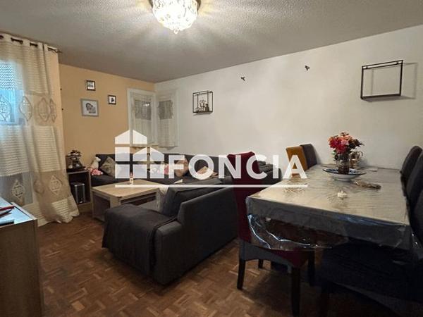 Location Appartement 3 pièces 65 m² - RUE EMILE OLLIVIER Toulon 83000