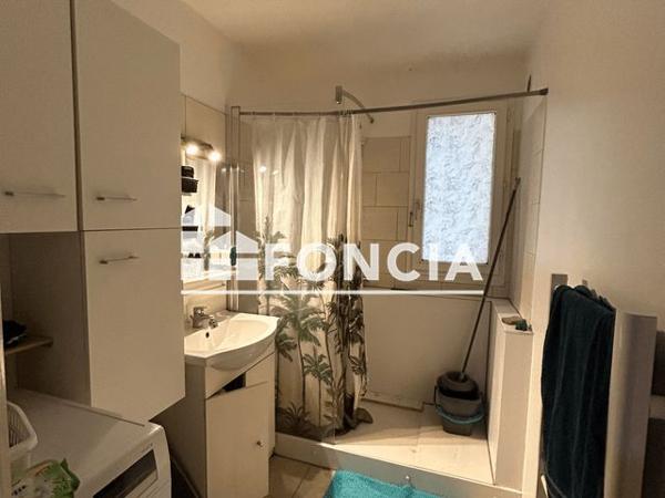 Location Appartement 3 pièces 65 m² - RUE EMILE OLLIVIER Toulon 83000