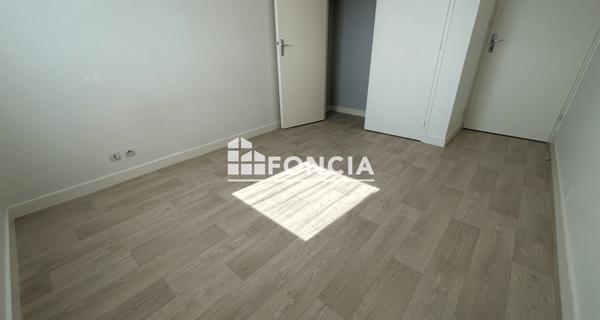 Location Appartement 3 pièces 63.45 m² - Niort 79000