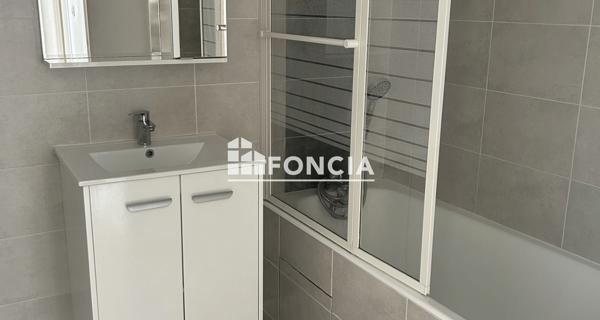 Location Appartement 3 pièces 63.45 m² - Niort 79000