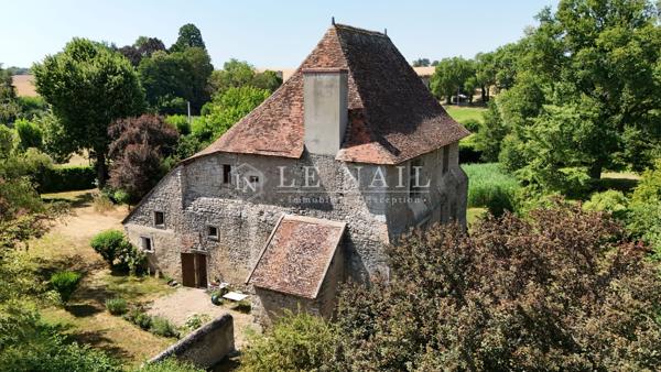 Manoir du XVe siècle en Bourbonnais