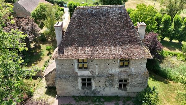 Manoir du XVe siècle en Bourbonnais
