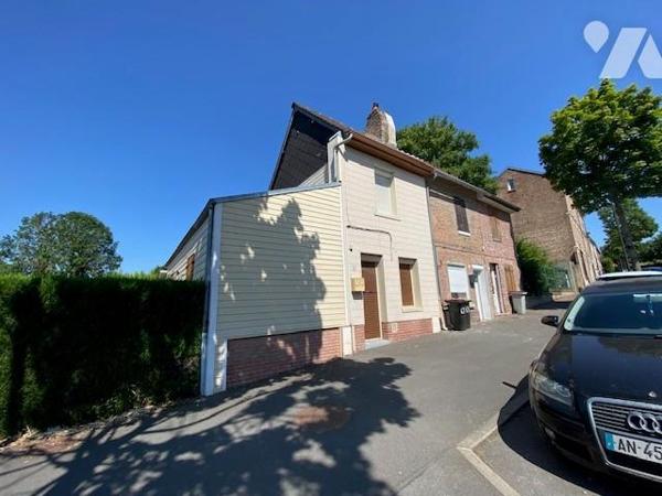 Maison de ville proche toutes commodités