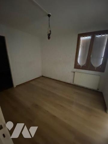 Maison de ville proche toutes commodités