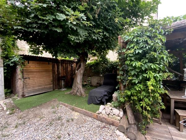 Maison de village avec local commercial 6 pièces SAINT MICHEL L'OBSERVATOIRE (04)