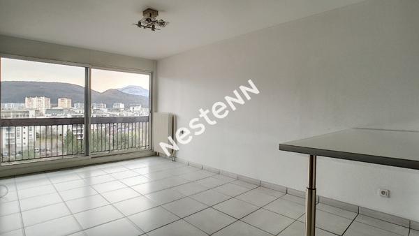 A VENDRE -Appartement Loué à Echirolles Agréable 4P+C sur large balcon , 3 chambres