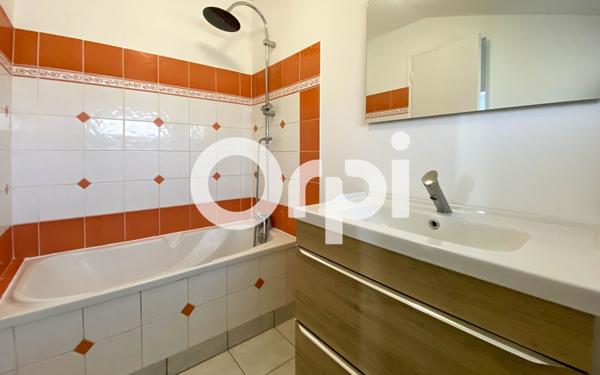 Maison à vendre    4 pièces •  Neuillé