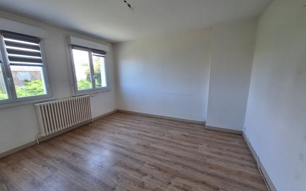 Maison à vendre    6 pièces • 105 m2 Plougasnou