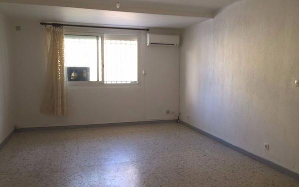 Appartement à vendre    3 pièces • 69 m2 Mèze