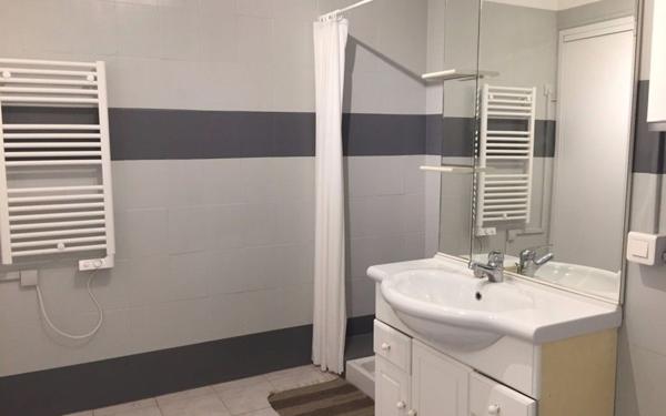 Appartement à vendre    3 pièces • 69 m2 Mèze