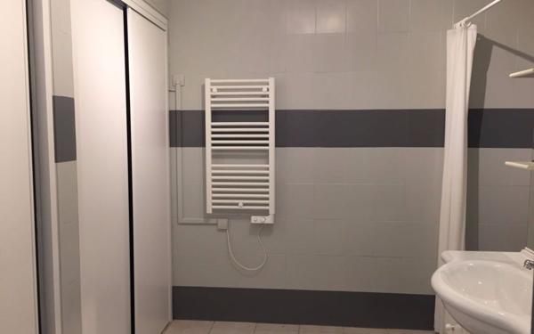 Appartement à vendre    3 pièces • 69 m2 Mèze