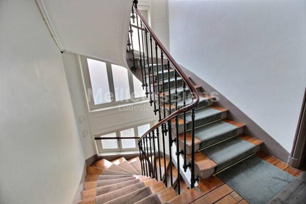 Appartement calme et lumineux dans immeuble Haussmannien bien entretenu, quartier commerçant de Mouton Duvernet