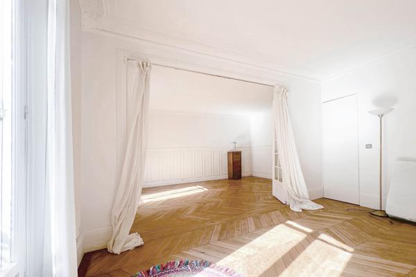 Appartement calme et lumineux dans immeuble Haussmannien bien entretenu, quartier commerçant de Mouton Duvernet