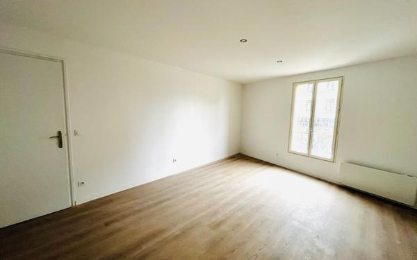 Appartement à louer    2 pièces •  Persan